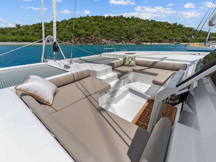 PLUS 10 - Fountaine Pajot Samana 59 - Fore Deck PLUS 10 - Fountaine Pajot Samana 59 - Fore Deck