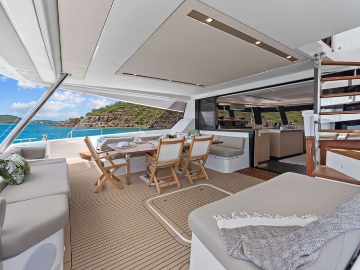 PLUS 10 - Fountaine Pajot Samana 59 - Aft Deck PLUS 10 - Fountaine Pajot Samana 59 - Aft Deck