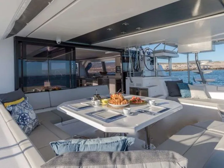 WIND DANCER Robertson and Caine 50 - aft deck WIND DANCER Robertson and Caine 50 - aft deck