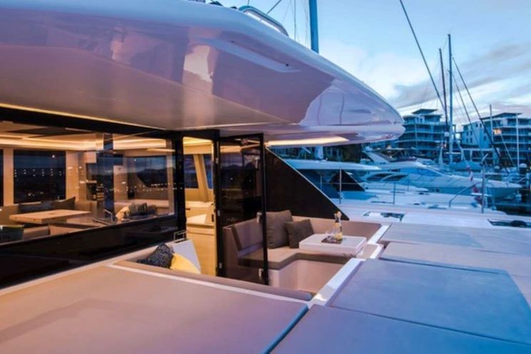 Charter Yacht WIND DANCER - Robertson and Caine Leopard 50 - 3 Cabins - St Martin - St Barths - Anguilla - Leewards