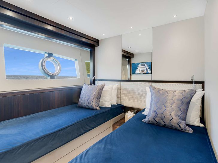 ACCIDENTAL SUCCESS II Sunseeker 95 - twin cabin ACCIDENTAL SUCCESS II Sunseeker 95 - twin cabin