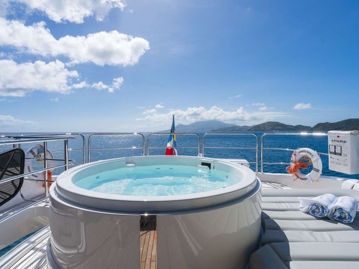 ACCIDENTAL SUCCESS II Sunseeker 95 - jacuzzi ACCIDENTAL SUCCESS II Sunseeker 95 - jacuzzi