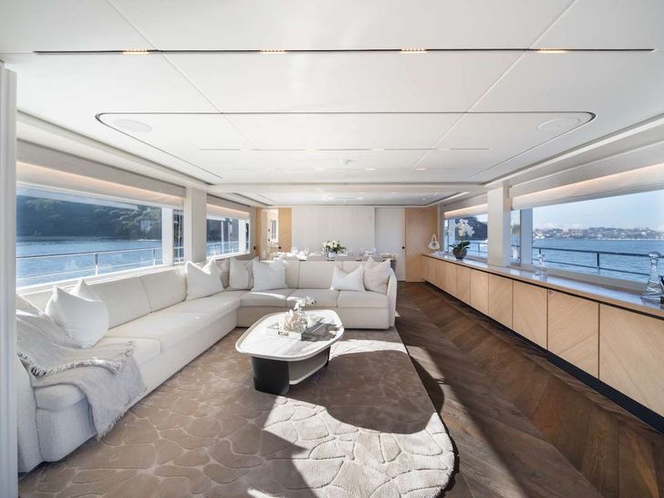 BLUESTONE Gulf Craft Majesty Nomad 101 - saloon BLUESTONE Gulf Craft Majesty Nomad 101 - saloon