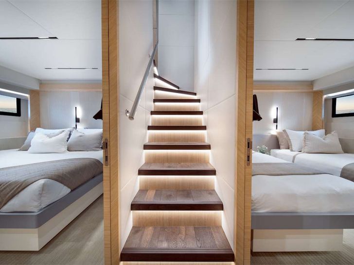 BLUESTONE Gulf Craft Majesty Nomad 101 - staircase to the cabins BLUESTONE Gulf Craft Majesty Nomad 101 - staircase to the cabins