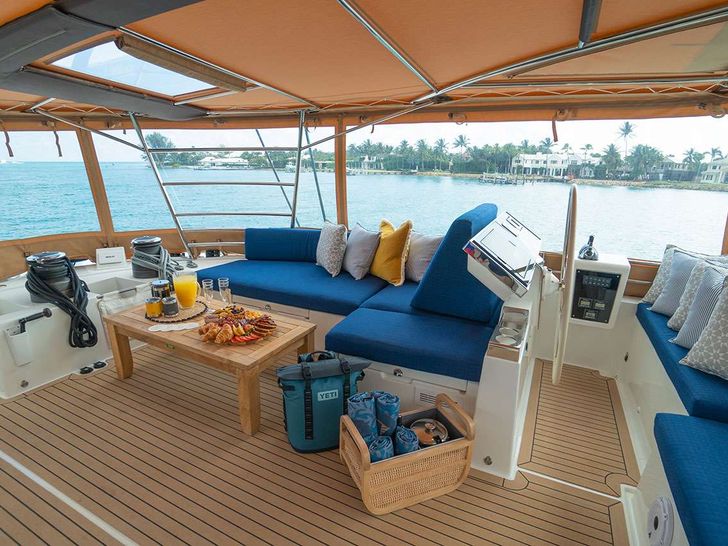 ANDROMEDA Lagoon 620 - flybridge ANDROMEDA Lagoon 620 - flybridge