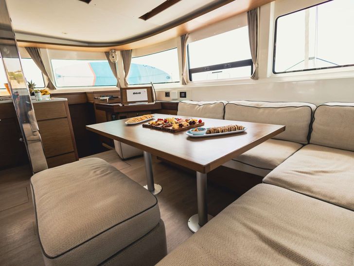 MONDANGO Lagoon 46 - saloon MONDANGO Lagoon 46 - saloon