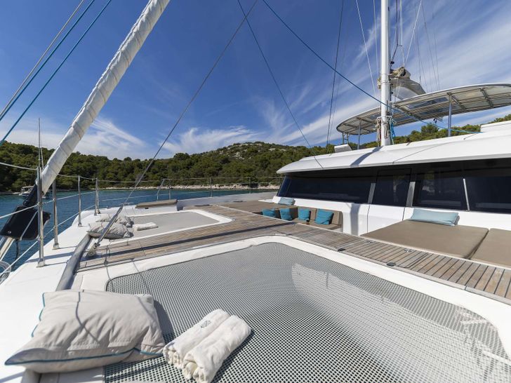 SINATA Sunreef 60 - foredeck trampolines SINATA Sunreef 60 - foredeck trampolines