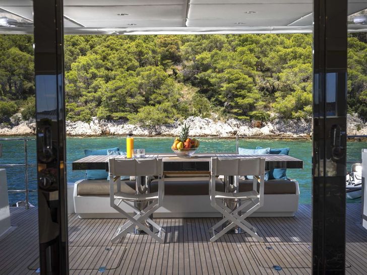 SINATA Sunreef 60 - aft deck SINATA Sunreef 60 - aft deck