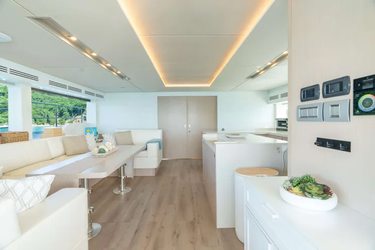 Charter Yacht FOREVER YOUNG - Two Oceans 555 - 3 Cabins - Tortola - Anegada - Virgin Gorda - British Virgin Islands - Caribbean