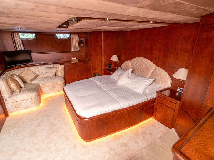 BLUES Ses Marine Tuzla 30m - VIP cabin 1 BLUES Ses Marine Tuzla 30m - VIP cabin 1