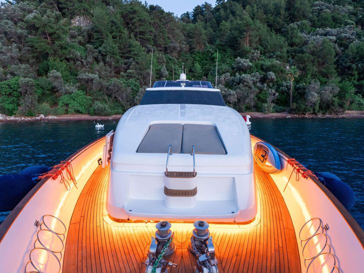 BLUES Ses Marine Tuzla 30m - foredeck BLUES Ses Marine Tuzla 30m - foredeck