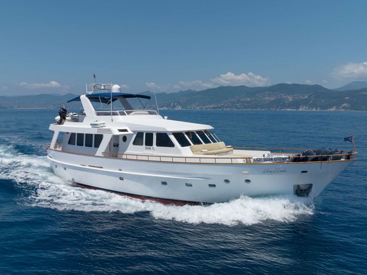 LIBERTY OF LONDON Custom Aluminum Cutter 24m - main profile LIBERTY OF LONDON Custom Aluminum Cutter 24m - main profile