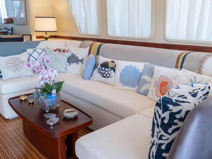 LIBERTY OF LONDON Custom Aluminum Cutter 24m - saloon seating LIBERTY OF LONDON Custom Aluminum Cutter 24m - saloon seating