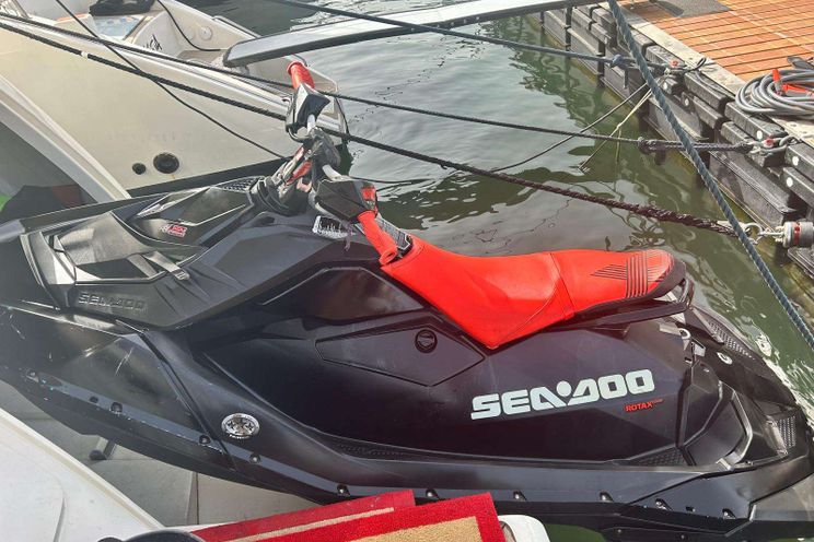 Charter Yacht MINERVA - Azimut 78 - 4 Cabins - Naples - Capri - Positano - Amalfi Coast - Italy