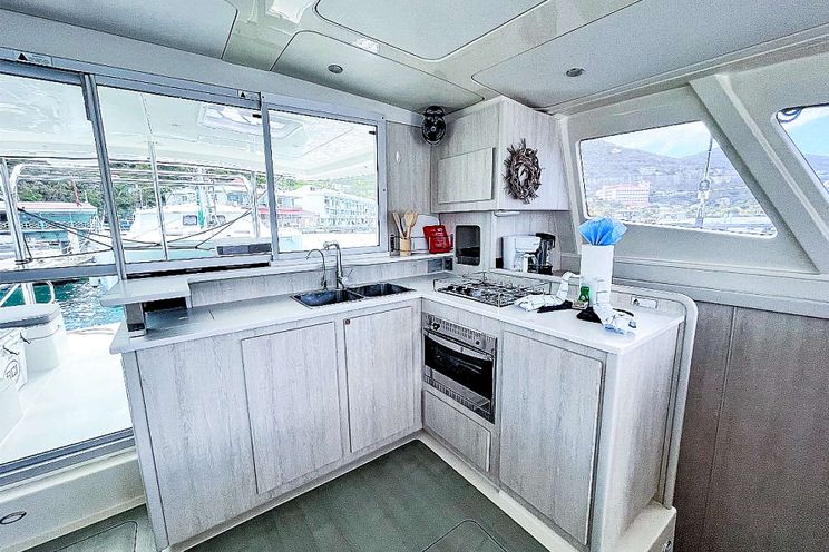 Charter Yacht BLACKFISK - Leopard 444 - 4 Cabins - St Thomas - St John - St Croix - USVI - Caribbean