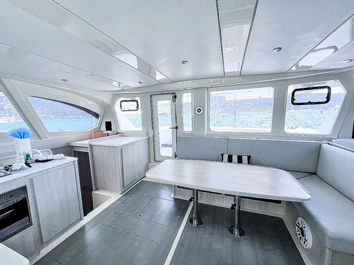 BLACKFISK Leopard 444 - Indoor Dining Area BLACKFISK Leopard 444 - Indoor Dining Area