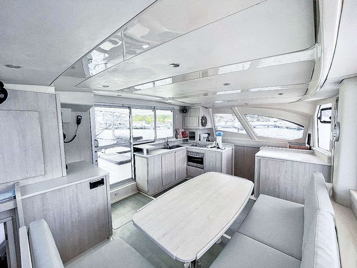 BLACKFISK Leopard 444 - Indoor Seating,Dining,and Galley BLACKFISK Leopard 444 - Indoor Seating,Dining,and Galley