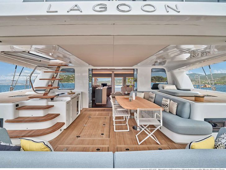REVERIE Lagoon Sixty5 - aft deck REVERIE Lagoon Sixty5 - aft deck