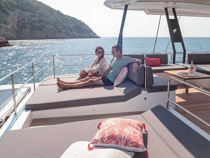 SAMANA 59 Fountaine Pajot - sun beds SAMANA 59 Fountaine Pajot - sun beds