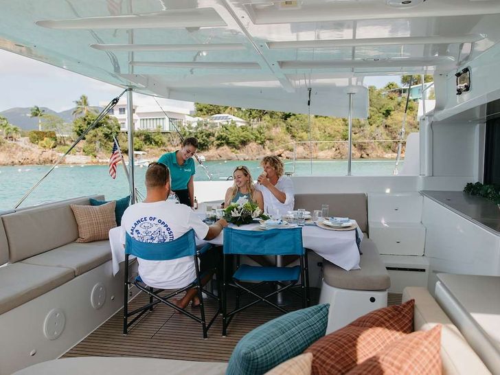 STARRY NIGHT Lagoon 46 - aft deck STARRY NIGHT Lagoon 46 - aft deck