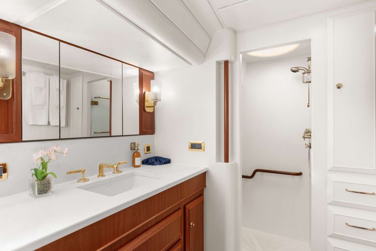 Charter Yacht ABIDE - Jongert 138 - 4 Cabins - St Martin - St Barths - Leewards - Caribbean