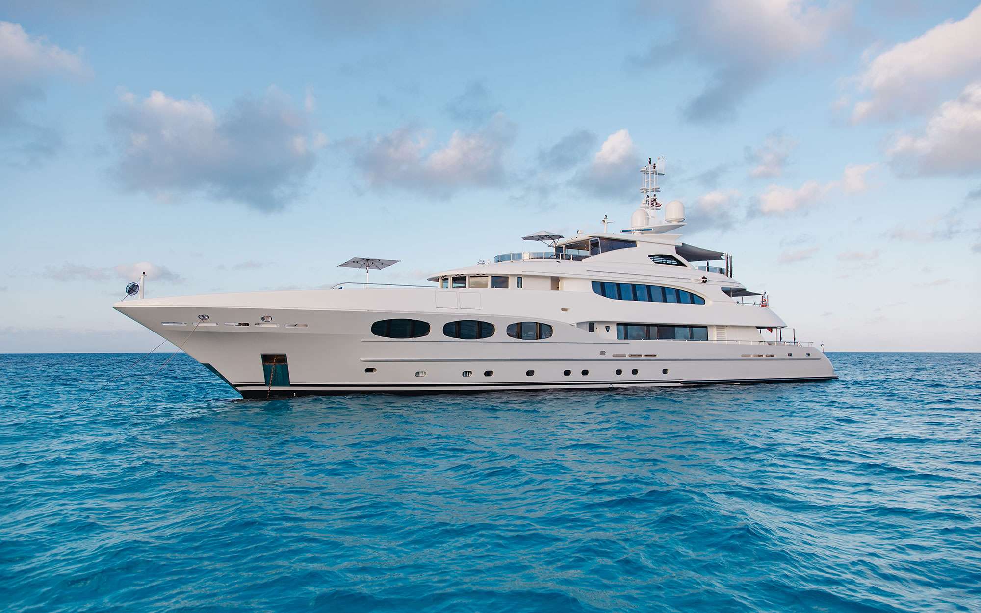 Charter Yacht ODYSSEA - Heesen 47m Steel - 6 Cabins - Nassau - Exumas - Bahamas