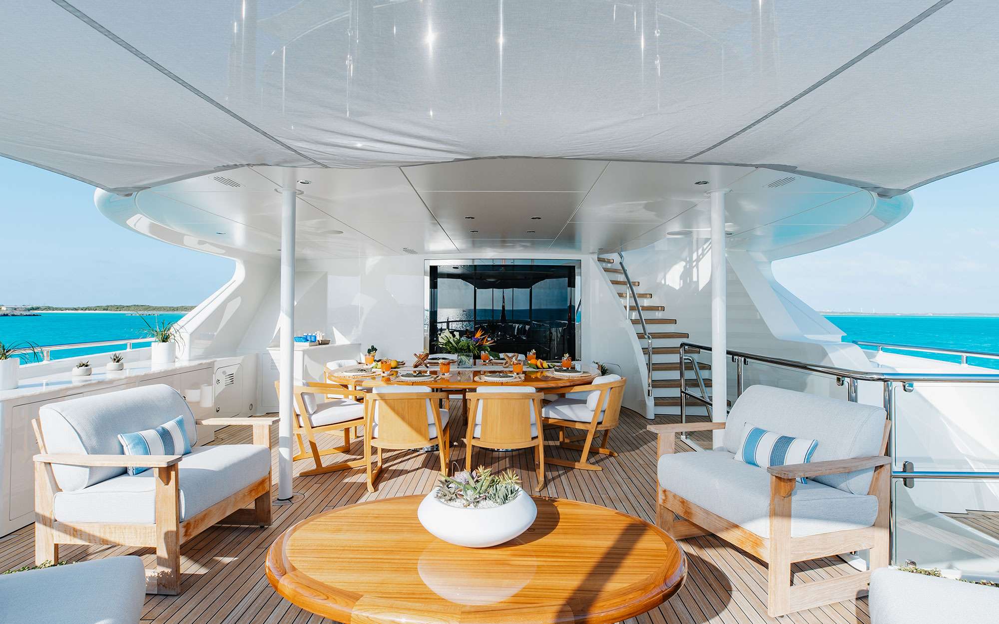 Charter Yacht ODYSSEA - Heesen 47m Steel - 6 Cabins - Nassau - Exumas - Bahamas