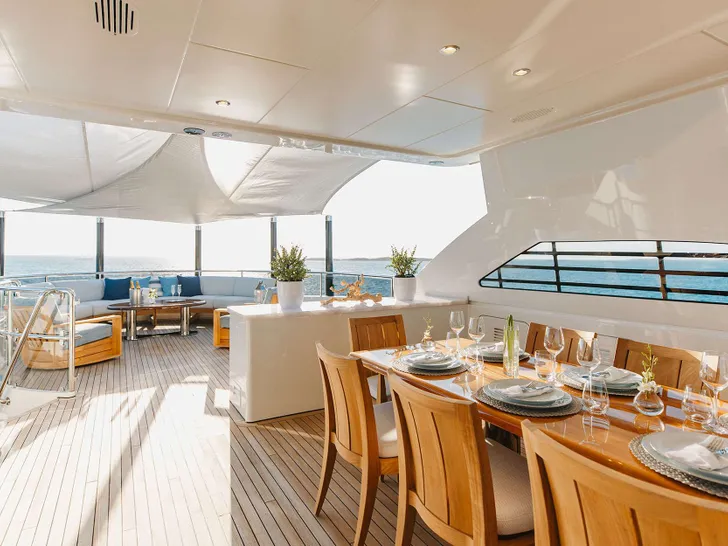 ODYSSEA Heesen 47m Steel - sundeck ODYSSEA Heesen 47m Steel - sundeck