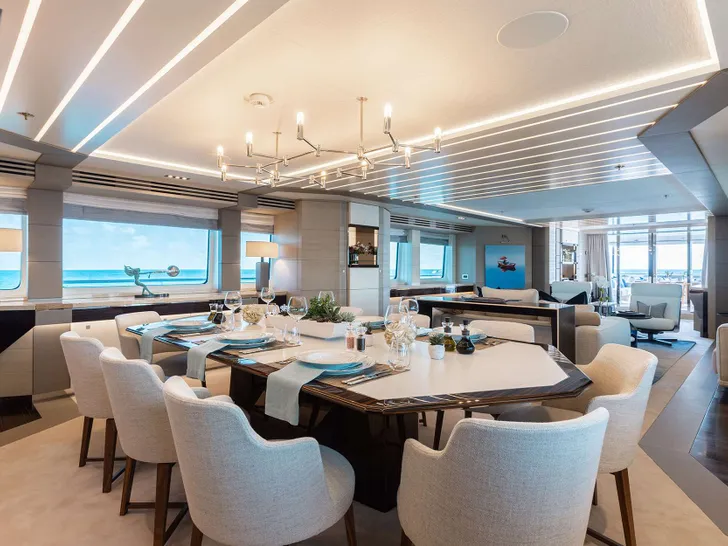 ODYSSEA Heesen 47m Steel - main dining area ODYSSEA Heesen 47m Steel - main dining area