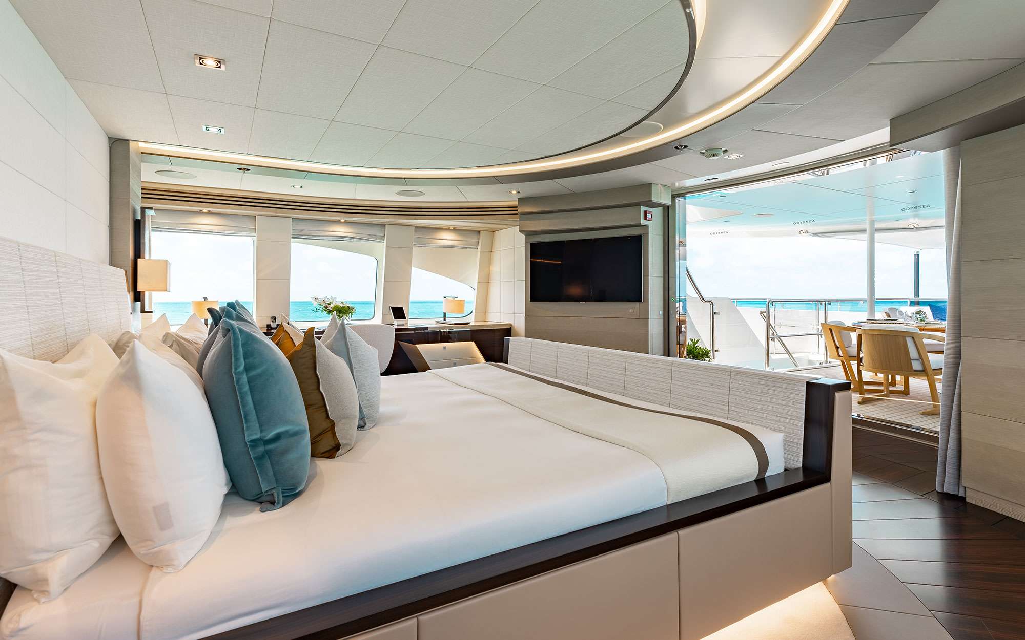 Charter Yacht ODYSSEA - Heesen 47m Steel - 6 Cabins - Nassau - Exumas - Bahamas