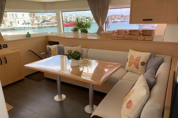 Charter Yacht GOA 10 - Lagoon 52 - 4 Cabins - Nassau - Exumas - Bahamas