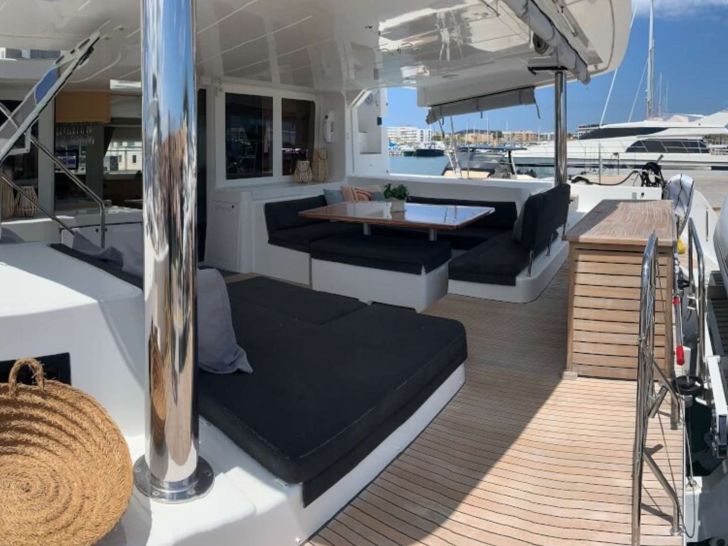 GOA 10 Lagoon 52 - aft deck GOA 10 Lagoon 52 - aft deck