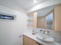 OKINAWA Fountaine Pajot Samana 59 - cabin 1 bathroom OKINAWA Fountaine Pajot Samana 59 - cabin 1 bathroom