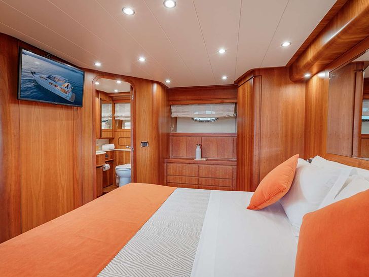 ROCK MOON Posillipo Technema 70 - VIP cabin ROCK MOON Posillipo Technema 70 - VIP cabin