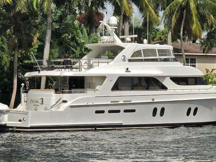 JUS CHILL'N Cheoy Lee Bravo 84 - docked JUS CHILL'N Cheoy Lee Bravo 84 - docked