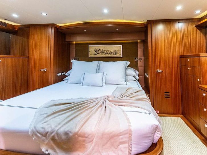 JUS CHILL'N Cheoy Lee Bravo 84 - VIP cabin 1 JUS CHILL'N Cheoy Lee Bravo 84 - VIP cabin 1