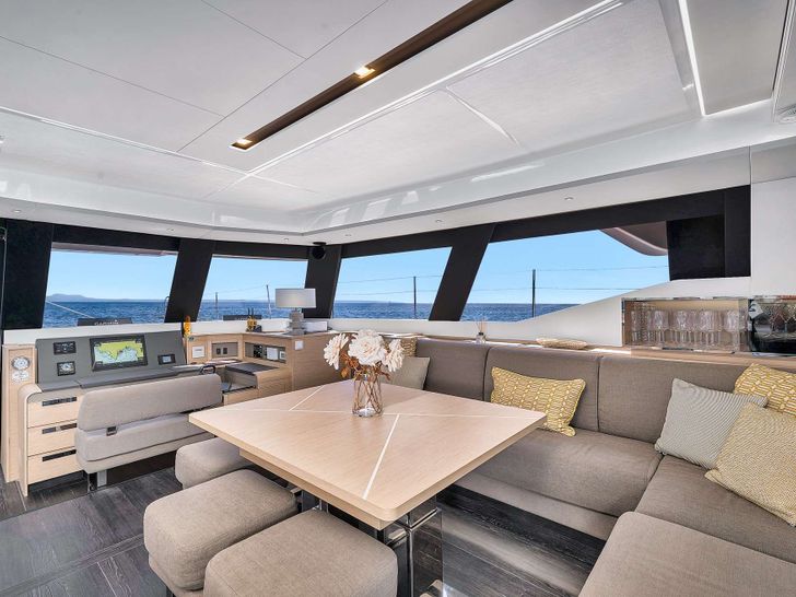 NEOW Fountaine Pajot Alegria 67 - saloon seating and dining area NEOW Fountaine Pajot Alegria 67 - saloon seating and dining area