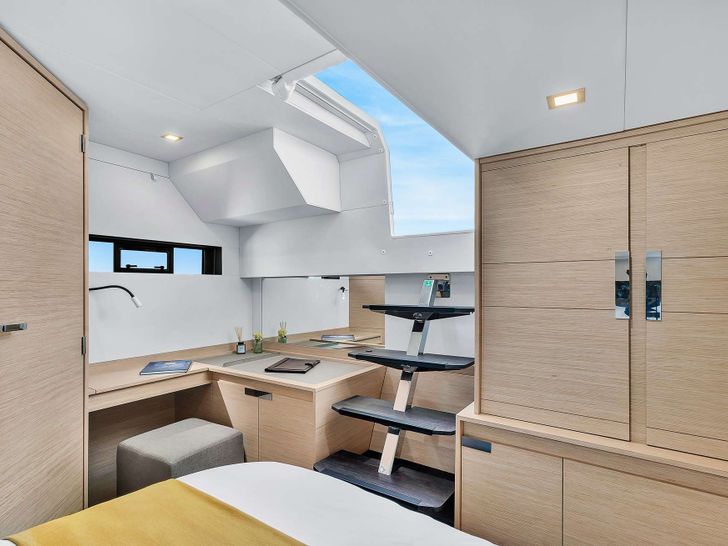 NEOW Fountaine Pajot Alegria 67 - master cabin access to the exterior NEOW Fountaine Pajot Alegria 67 - master cabin access to the exterior