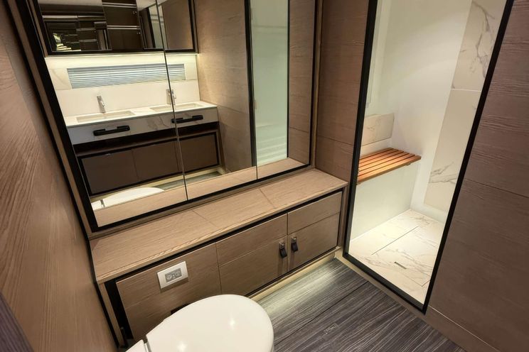 Charter Yacht XQUISITE HYBRID - Xquisite 60 Solar Power - 3 Cabins - Nassau - Exuma - Bahamas