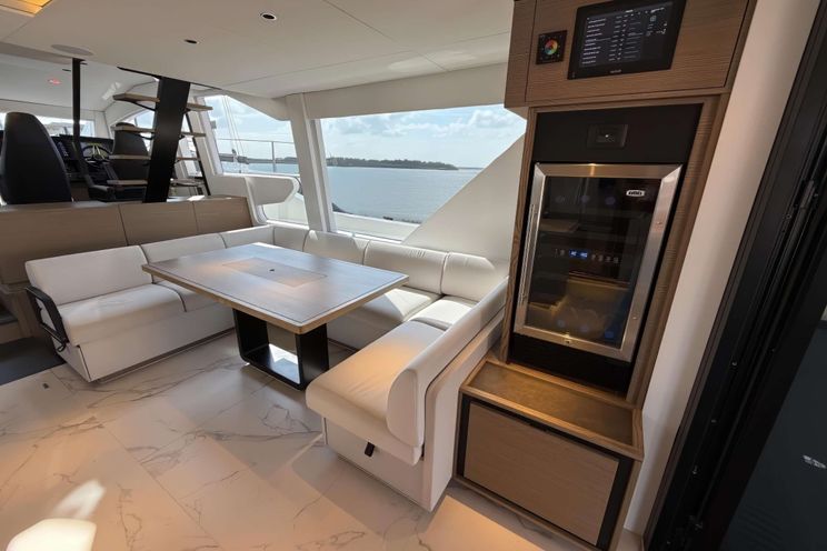 Charter Yacht XQUISITE HYBRID - Xquisite 60 Solar Power - 3 Cabins - Nassau - Exuma - Bahamas