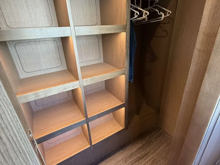 FLYING WHALE Xquisite Sixty Solar Sail - master cabin closet FLYING WHALE Xquisite Sixty Solar Sail - master cabin closet