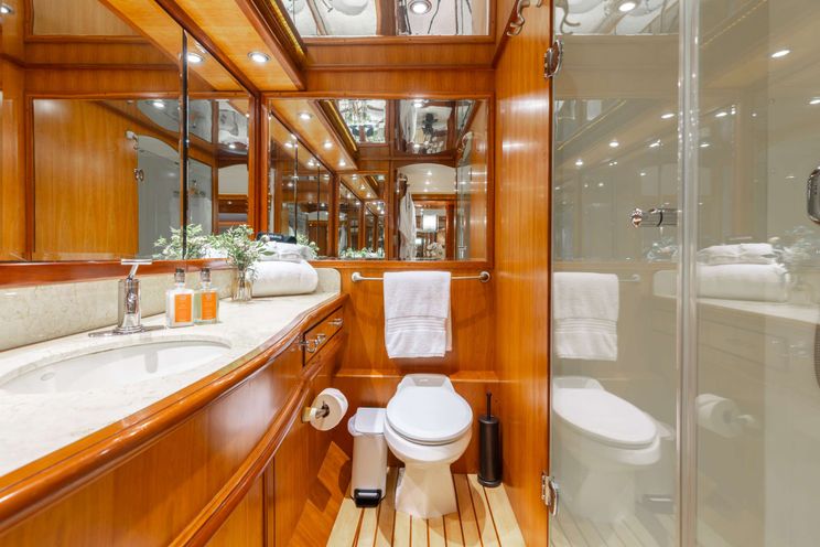 Charter Yacht AURELIA - President 87 - 4 Cabins - Nassau - Exumas - Bahamas
