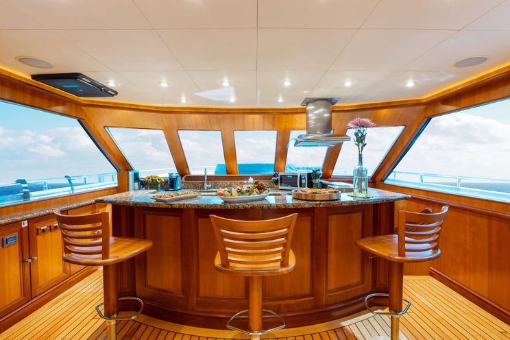 Charter Yacht AURELIA - President 87 - 4 Cabins - Nassau - Exumas - Bahamas