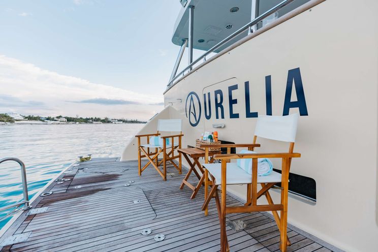 Charter Yacht AURELIA - President 87 - 4 Cabins - Nassau - Exumas - Bahamas