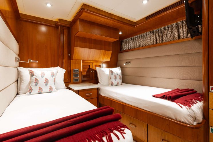 Charter Yacht AURELIA - President 87 - 4 Cabins - Nassau - Exumas - Bahamas