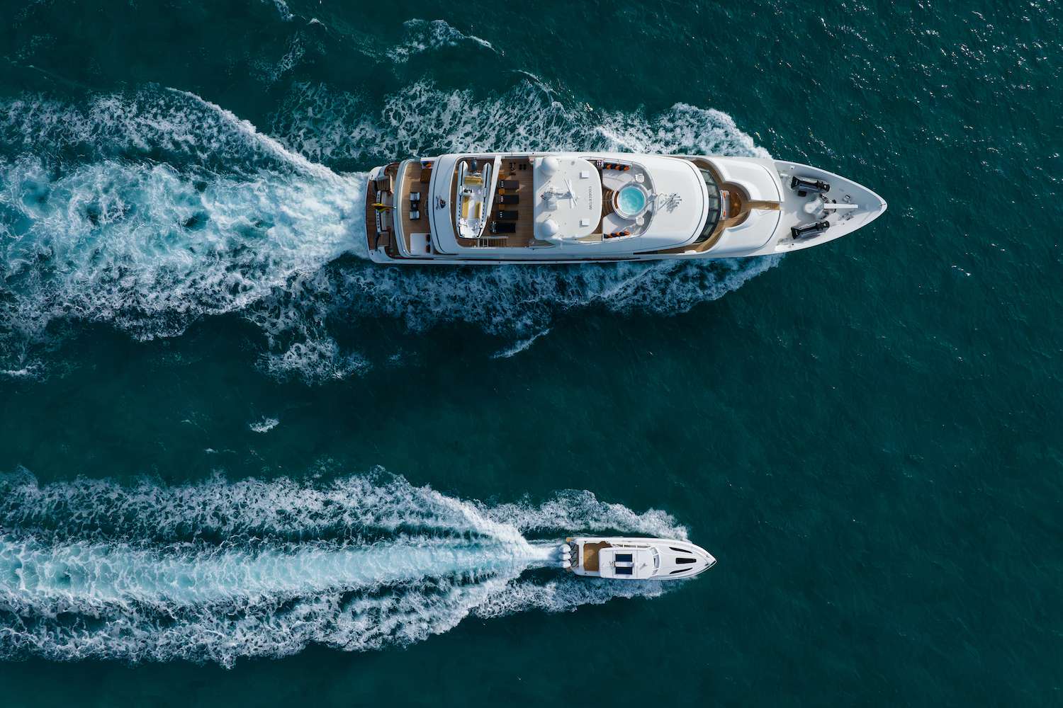 Charter Yacht CROSSED SABRE - Burger 144 - 7 Cabins - Nassau - Exumas - Bahamas