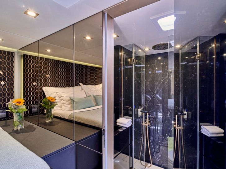 ADARA Sunreef 50 - cabin 3 bathroom ADARA Sunreef 50 - cabin 3 bathroom