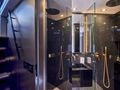 ADARA Sunreef 50 - cabin 2 bathroom ADARA Sunreef 50 - cabin 2 bathroom