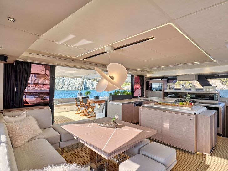 Galley Up and Salon Galley Up and Salon