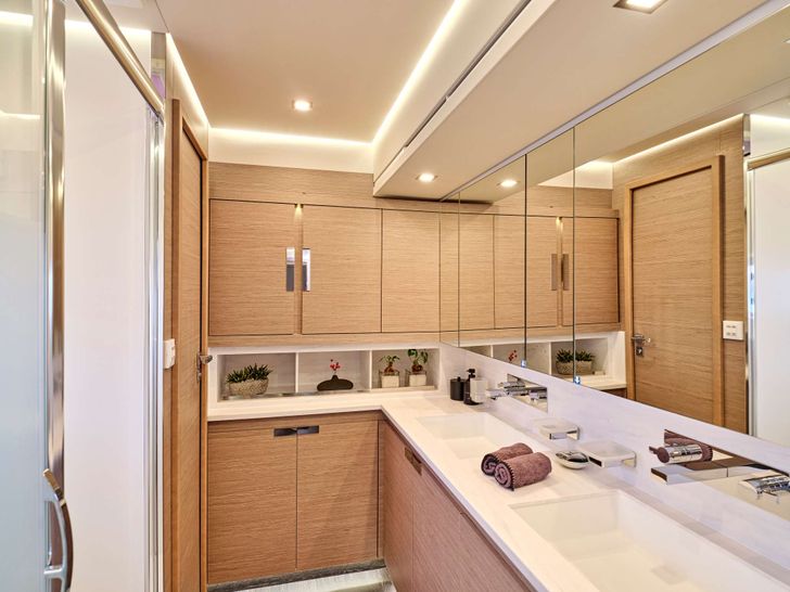 Master Cabin Bathroom Master Cabin Bathroom